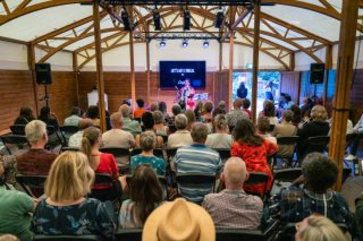 Let's Get Lyrical met Cissy Joan